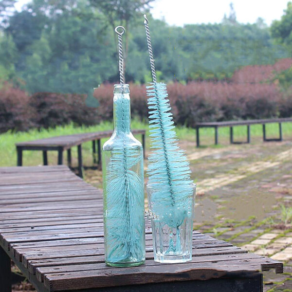 Escobilla metálica de limpieza para biberones color azul
