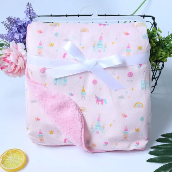 Mantita bebe rosa princesa con castillos